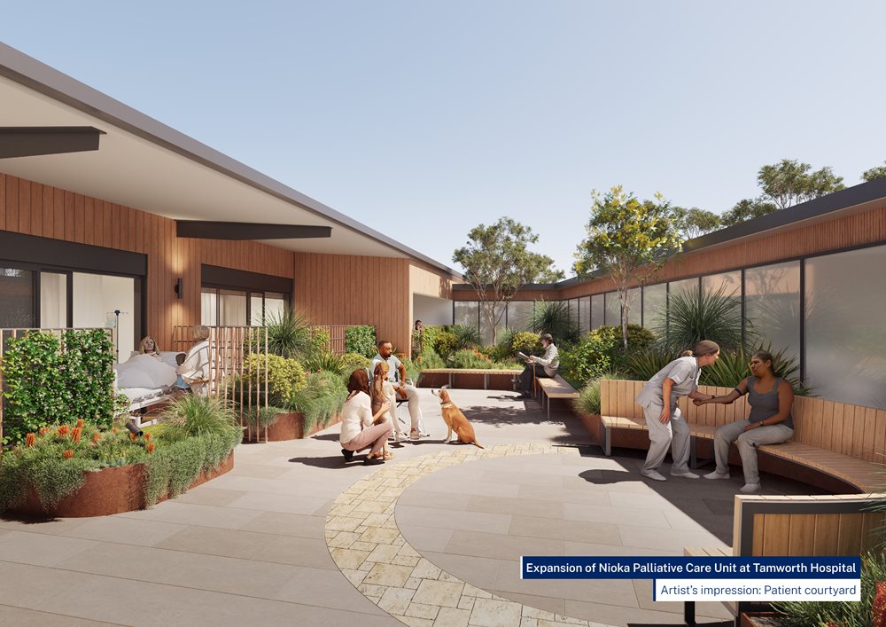 1-Tamworth-Palliative-Care-patient-courtyard-(1).jpg