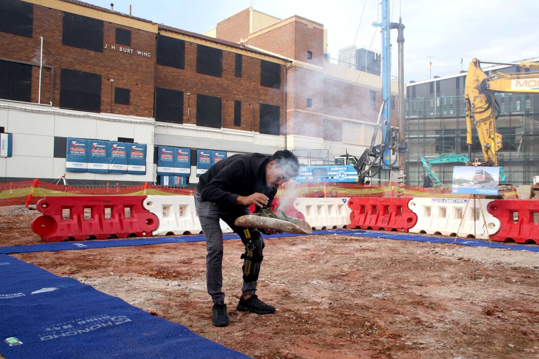 Sod turn marks start of construction at St George Hospital Redevelopment