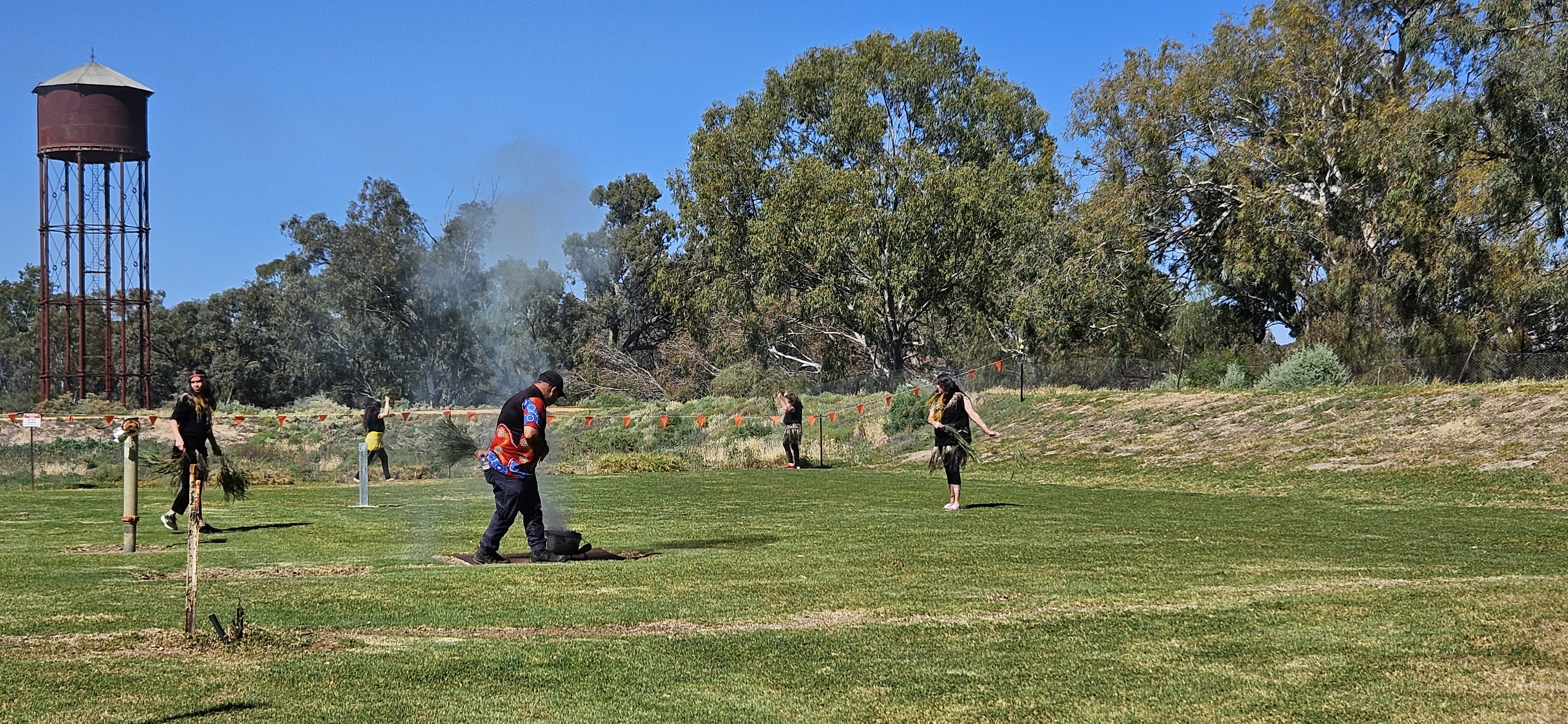 Aboriginal cultural ceremony prepares site for new Wentworth Hospital